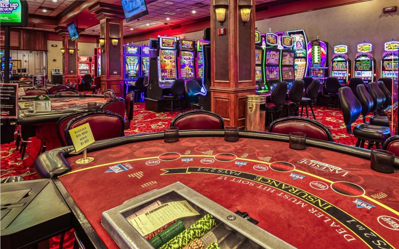Lakeside Hotel Casino Osceola Exterior photo